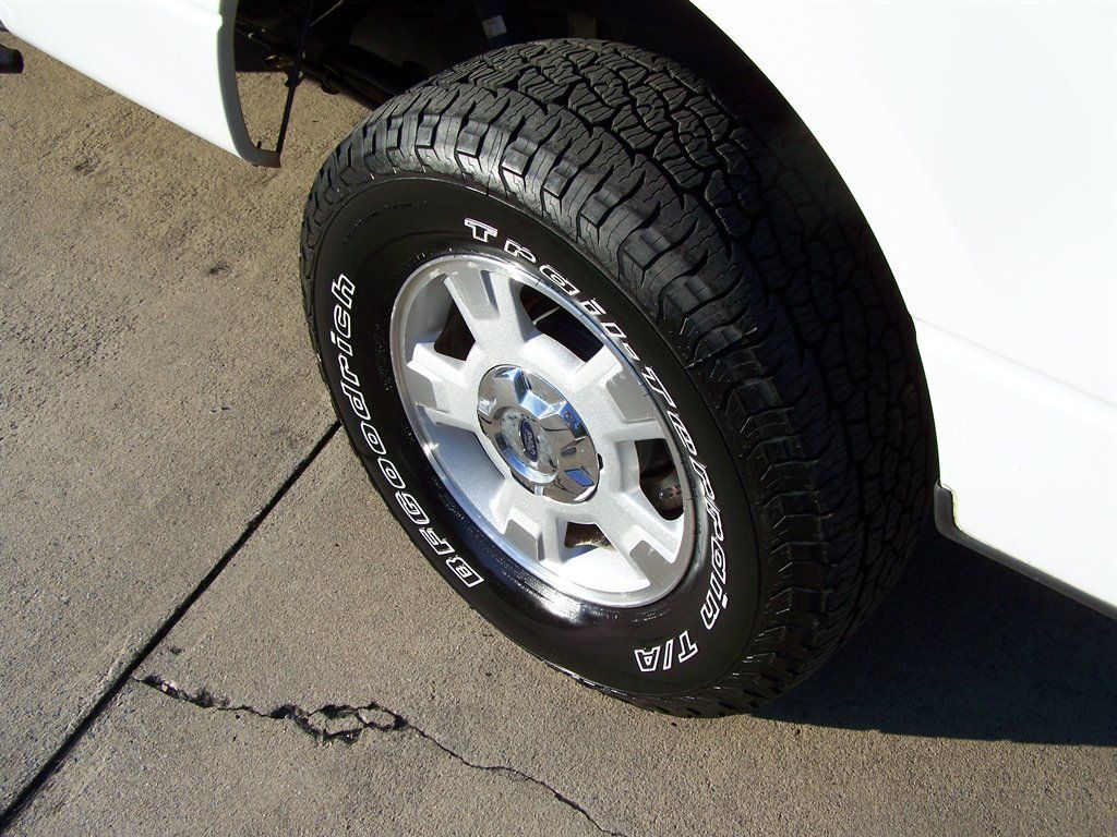 Used 2014 Ford F150 XLT w/ XLT Convenience Package AWD/4WD image 19