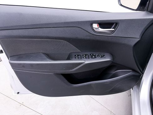 Used 2021 Hyundai Accent SEL FWD image 14