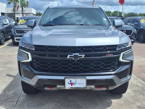 Used 2023 Chevrolet Suburban Z71 w/ Luxury Package AWD/4WD image 2