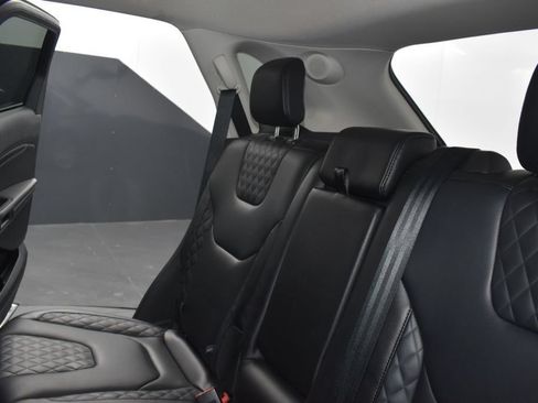 Used 2024 Ford Edge Titanium AWD/4WD image 25