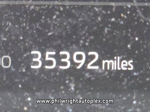 Used 2023 Toyota Sequoia Limited image 30