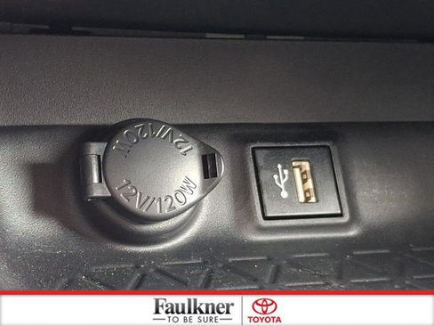 Used 2024 Toyota RAV4 LE AWD/4WD image 22