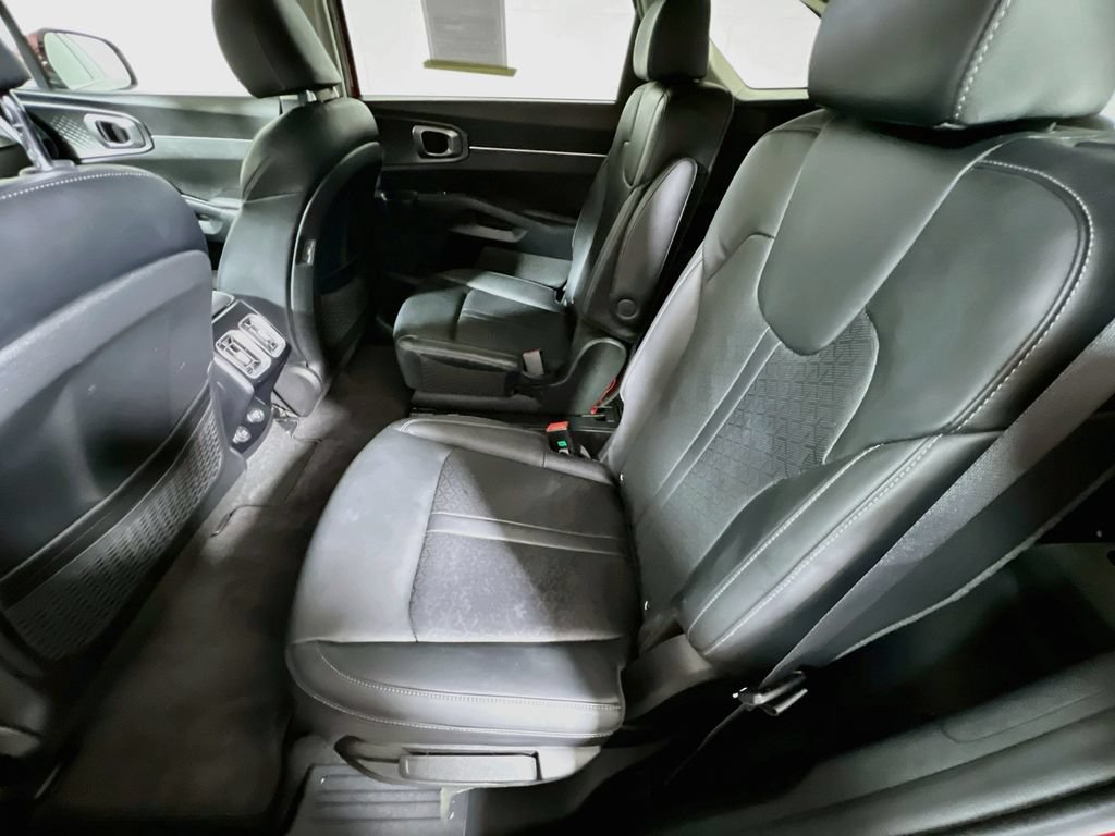 Used 2023 Kia Sorento EX AWD/4WD image 22