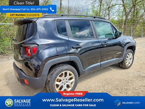 Used 2015 Jeep Renegade Latitude AWD/4WD image 4