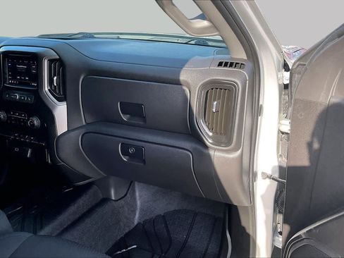 Used 2020 Chevrolet Silverado 1500 Custom w/ Custom Value Package RWD image 17