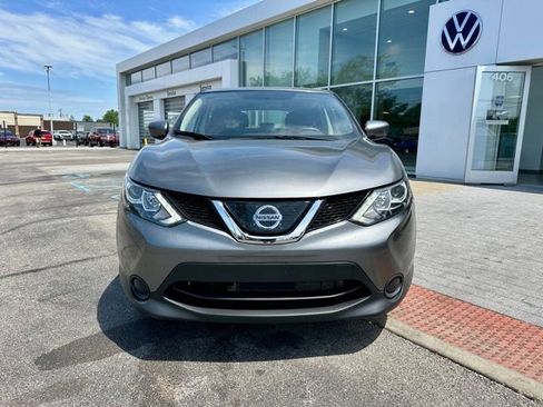 Used 2018 Nissan Rogue Sport S w/ S Appearance Package FWD image 2