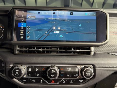 Used 2024 Jeep Wrangler Unlimited Rubicon w/ Capability Package image 20