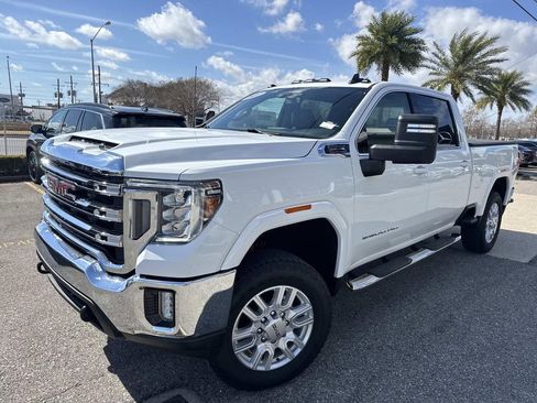 Used 2022 GMC Sierra 2500 SLE w/ SLE Convenience Package image 3