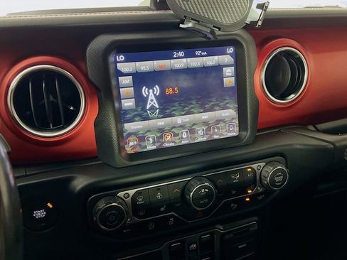 Used 2019 Jeep Wrangler Unlimited Rubicon AWD/4WD image 17