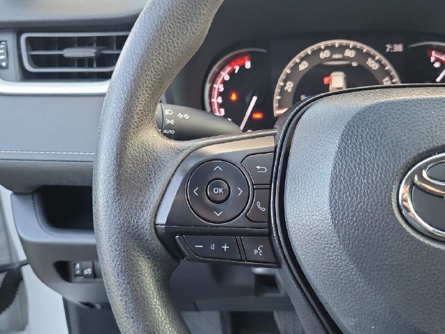 Used 2024 Toyota RAV4 XLE FWD image 15