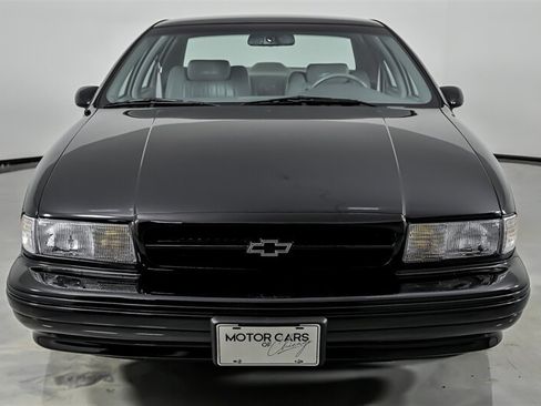 Used 1994 Chevrolet Impala SS RWD image 4
