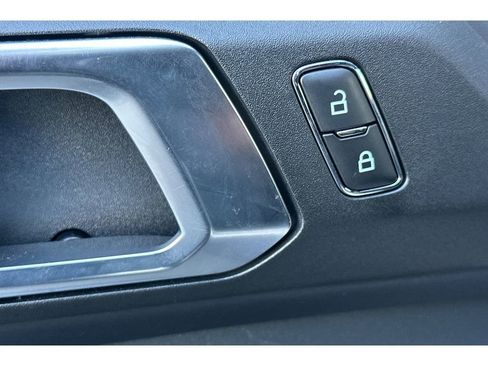 Used 2023 Ford Bronco Badlands image 12