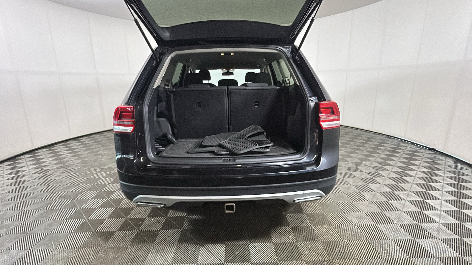 Used 2020 Volkswagen Atlas S w/ Towing Package AWD/4WD image 31