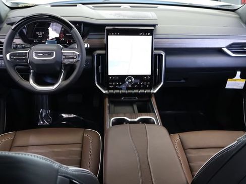 New 2026 GMC Acadia Denali Ultimate AWD/4WD image 16