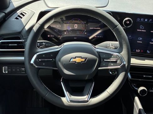 New 2026 Chevrolet Traverse LT w/ Driver Confidence Package AWD/4WD image 21