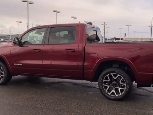 Used 2025 RAM 1500 Laramie w/ Sport Appearance Package AWD/4WD image 7