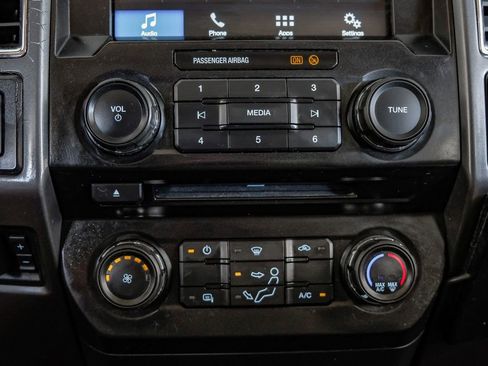 Used 2017 Ford F250 XLT AWD/4WD image 26