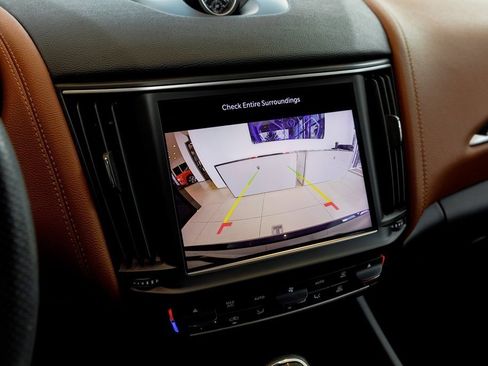 Certified 2022 Maserati Levante GT image 21