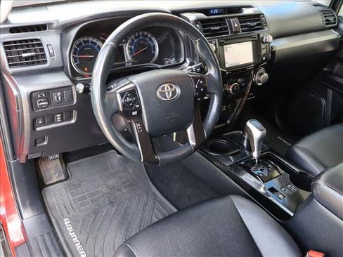 Used 2019 Toyota 4Runner TRD Off-Road Premium AWD/4WD image 10