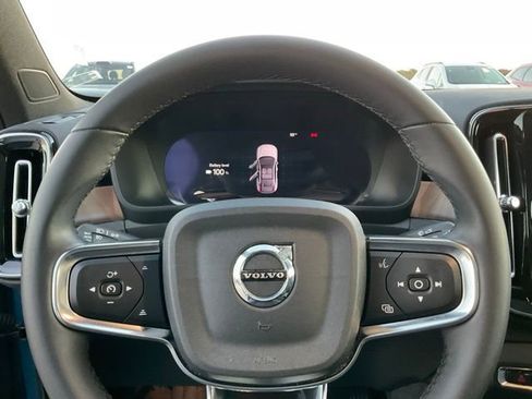 Certified 2023 Volvo C40 Recharge Core image 19