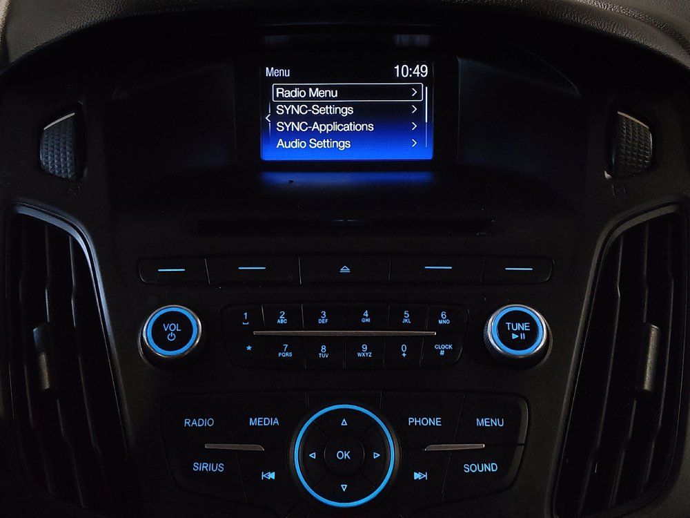 Used 2017 Ford Focus SE FWD image 25