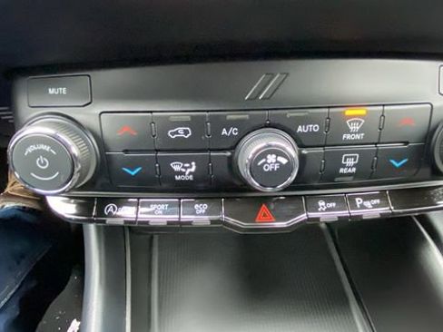 Used 2023 Dodge Durango SXT Launch Edition image 28