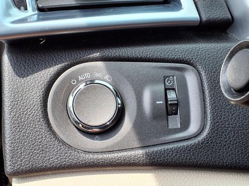 Used 2012 Cadillac SRX Luxury FWD image 27
