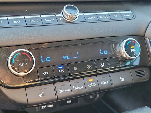 Used 2023 Hyundai Elantra SEL w/ Convenience Package image 24