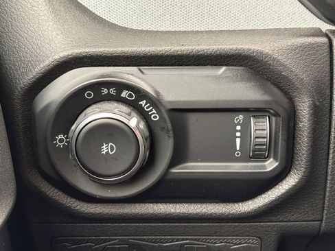 Used 2024 Jeep Wrangler Sport AWD/4WD image 31
