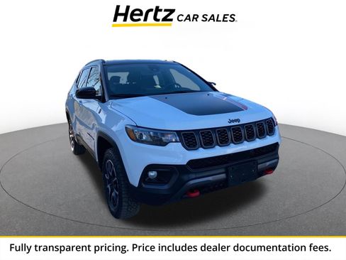Used 2025 Jeep Compass Trailhawk AWD/4WD image 1