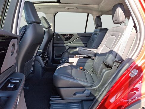 New 2025 Lincoln Aviator Reserve image 7