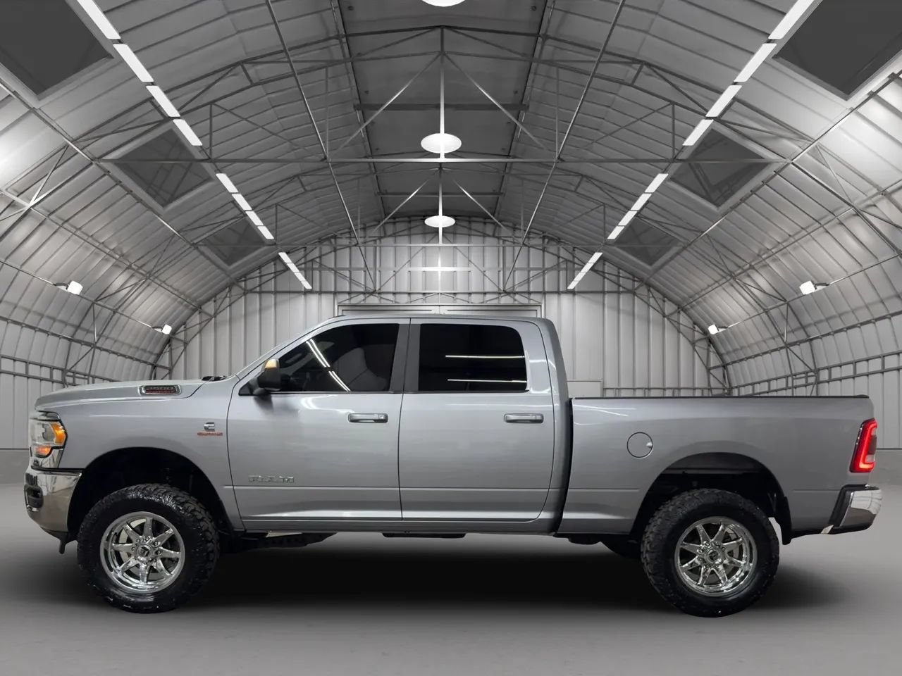 Used 2022 RAM 2500 Big Horn w/ Level C Equiment Group AWD/4WD image 2