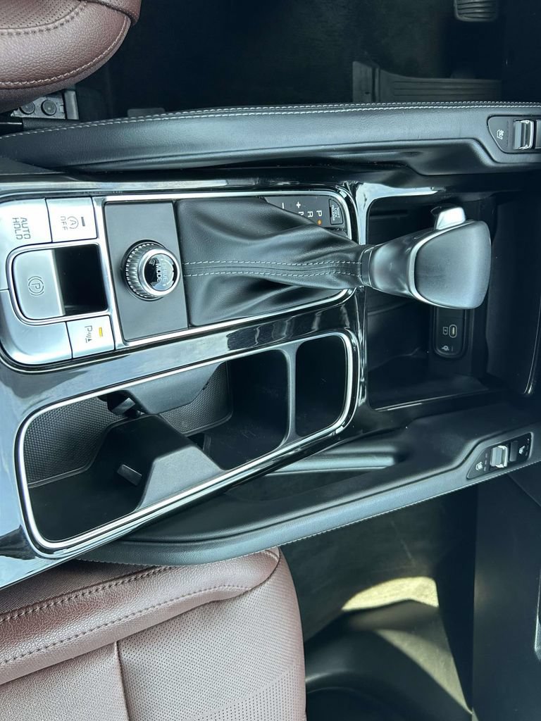 Used 2023 Kia Telluride EX w/ EX Captain's Chair Package FWD image 22