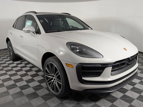 New 2026 Porsche Macan image 9
