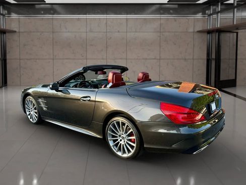 Used 2020 Mercedes-Benz SL 550 w/ Driver Assistance Package image 8