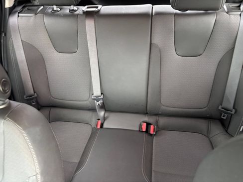 Used 2025 Buick Encore GX Preferred FWD image 40