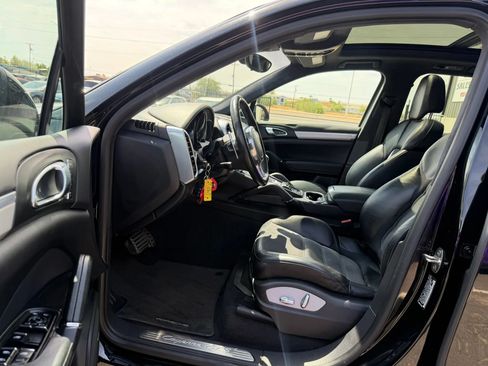 Used 2014 Porsche Cayenne GTS AWD/4WD image 16