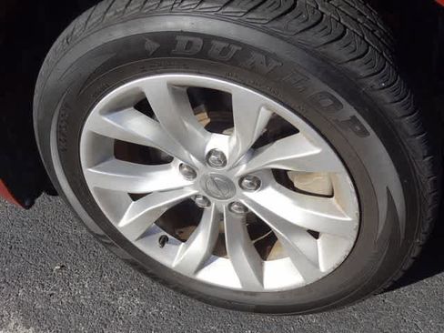 Used 2021 Chrysler 300 Touring RWD image 13