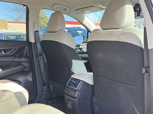 Used 2025 Subaru Ascent Premium w/ Premium Package image 17