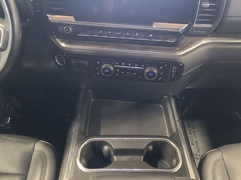 Used 2024 Chevrolet Silverado 2500 LTZ w/ LTZ Convenience Package image 11