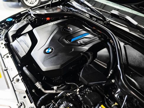 Used 2022 BMW 330e w/ Convenience Package image 47
