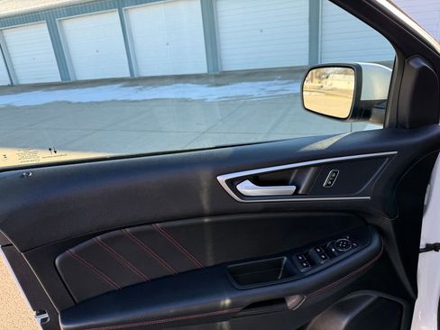 Used 2024 Ford Edge ST-Line image 17