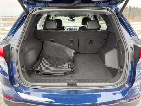 Used 2022 Chevrolet Equinox Premier image 9