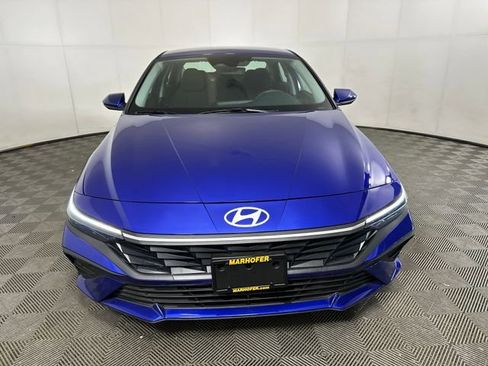 Used 2025 Hyundai Elantra Hybrid FWD image 8
