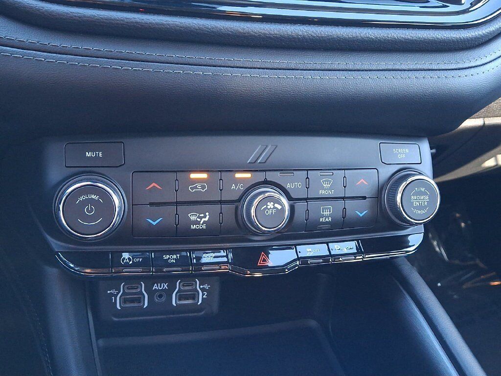 Used 2021 Dodge Durango SXT AWD/4WD image 16