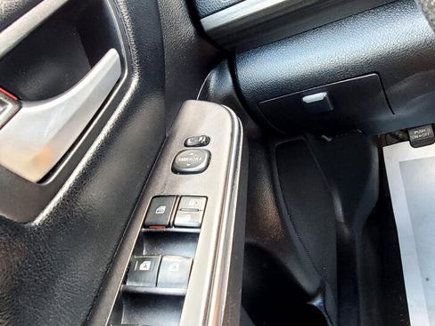 Used 2016 Toyota Camry LE image 11