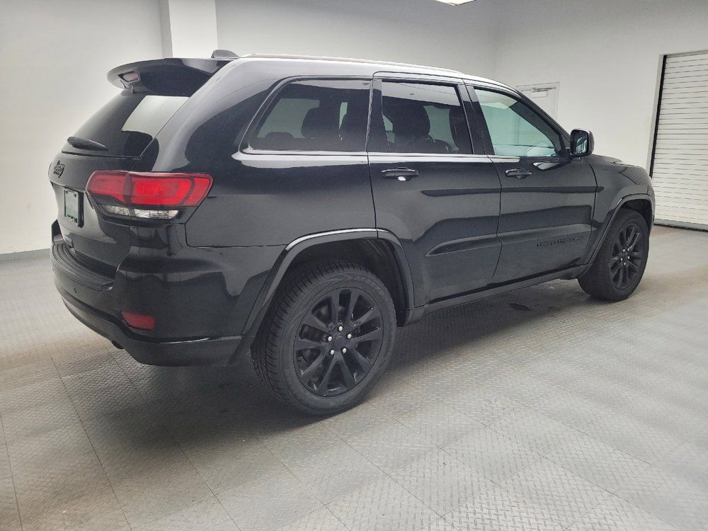 Used 2018 Jeep Grand Cherokee Altitude AWD/4WD image 10