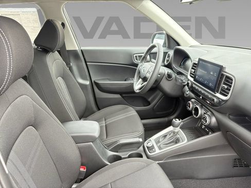 New 2026 Hyundai Venue SEL FWD image 10