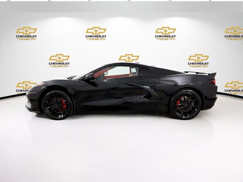Used 2023 Chevrolet Corvette Stingray Premium Cpe w/ Z51 Performance Package RWD image 5