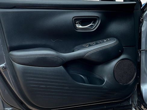 Used 2023 Honda HR-V LX image 19